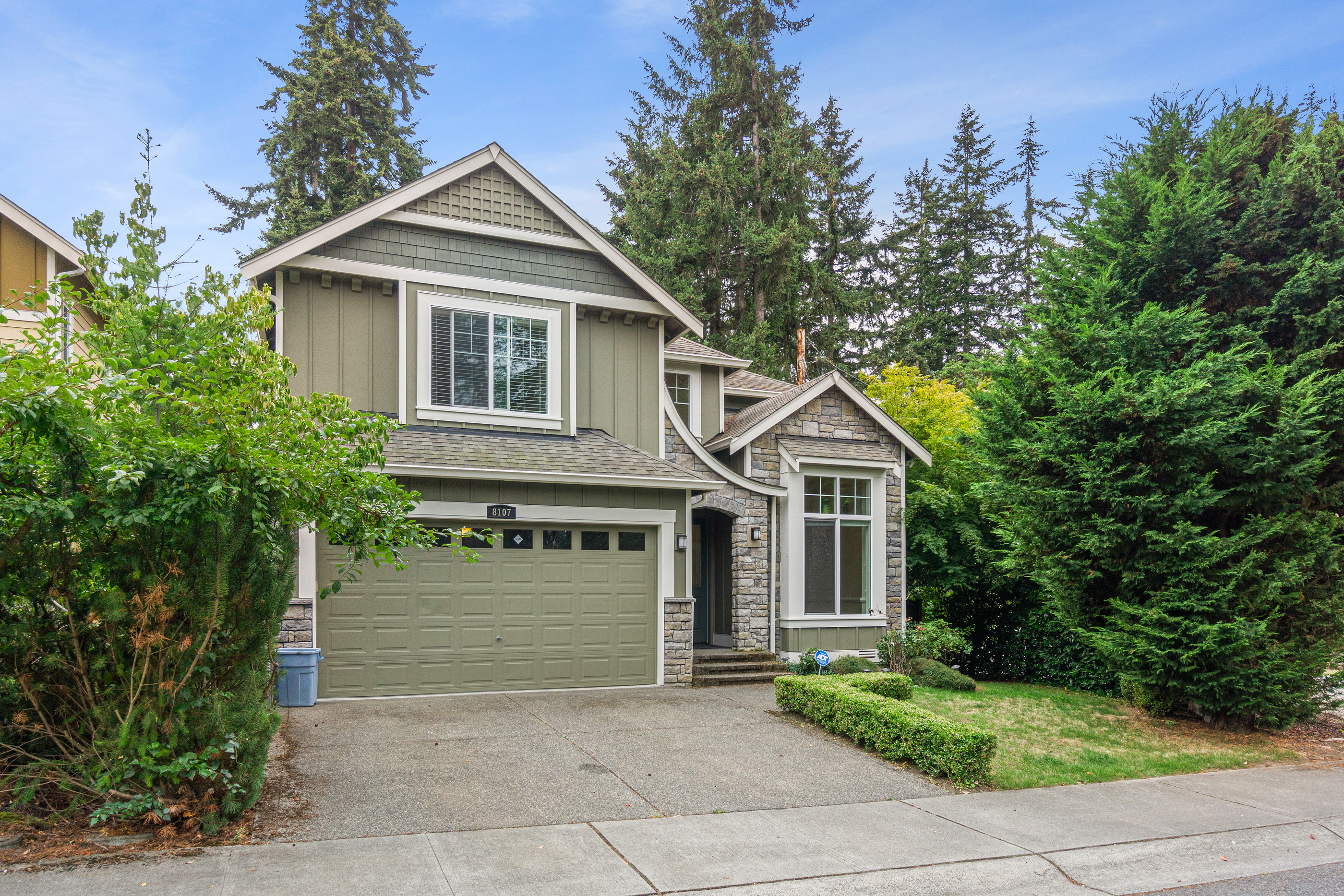 Sagareus managed rental home at NE 147th St Kenmore WA, lakefront community property management