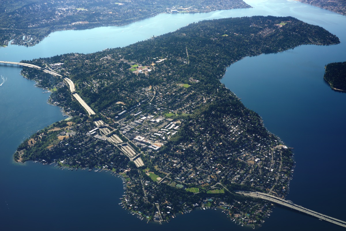 Mercer Island WA waterfront residential community with rental properties managed by Sagareus Property Management
