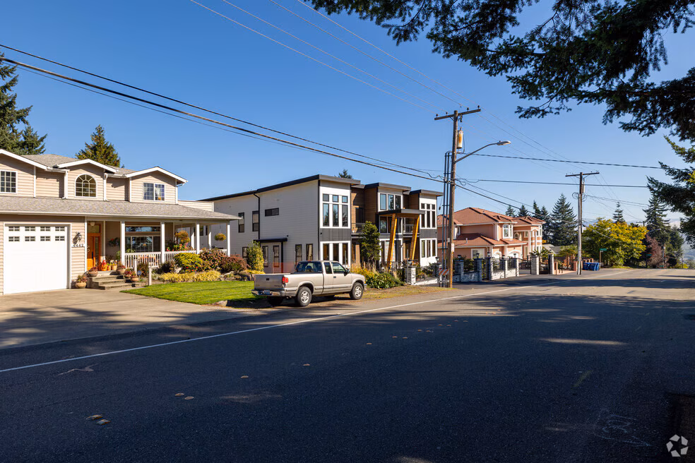 McMicken Heights neighborhood near SeaTac and Tukwila WA, residential rental community