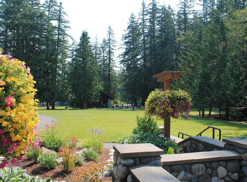 Beaver Lake Park in Sammamish WA, community amenity near residential rental properties